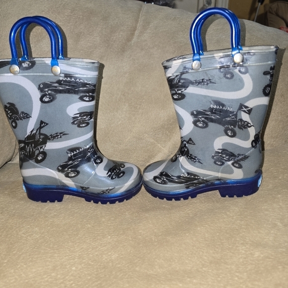 Zoogs Kids Pull-On Rain Boots Size ATV Monster Truck Print Boots Size 5 Toddler - Picture 4 of 8